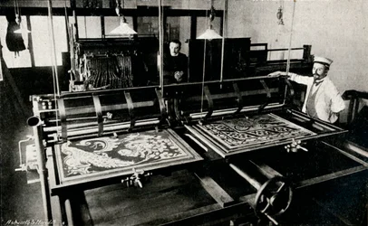 Máquina de corte por cartão elétrica Szczepaniks, c1903