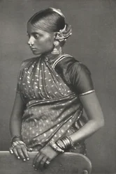Tamulin com jóias, 1926