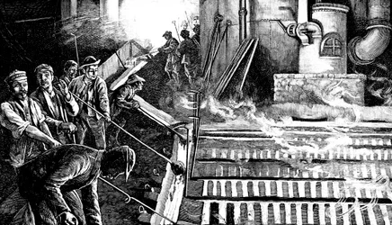 Batendo em um alto-forno e fundindo ferro em porcos, c1900