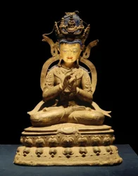 Tathagata Vairocana - Skulptur, 1300 n. Chr.