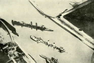 O bloqueio do porto de Zeebrugge, 1919.