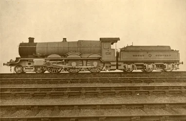O castelo 4-6-0 de Caerphilly, estrada de ferro de Great Western, 1930.