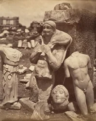 O bezerro e o menino Kritios logo após a exumação na Acrópole, Danse..., ca. 1865.