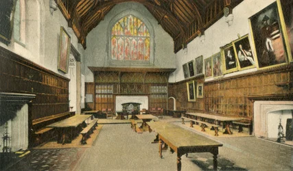A sala de jantar, Eton College, 1910.