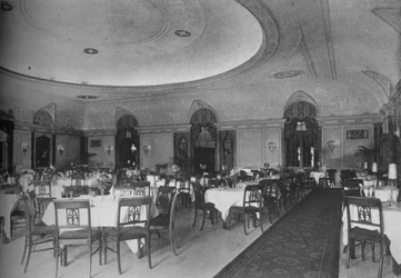 A sala de jantar Directoire, Belmont Hotel, Chicago, Illinois, 1924