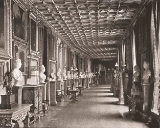 O corredor do leste, Castelo de Windsor, Berkshire, 1894.