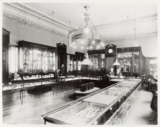 The Faberge Emporium (foto a p/b)