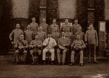 A polícia da guarnição do 1º Royal Munster Fusiliers, Rangoon, Birmânia, 1913