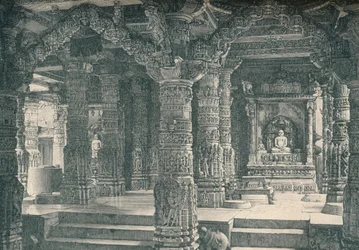 O interior de um templo Jain no Monte Abu em Rajputana, c1903, 1904