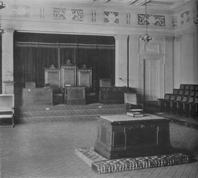 A sala da loja, mostrando um friso decorativo, Templo Maçónico, Birmingham, Alabama, 1924