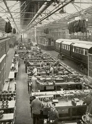 A revisão do material circulante subterrâneo de propriedade do London Passenger Transport, 1935-36.