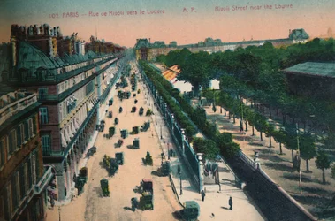 A Rue de Rivoli, olhando para o Louvre, Paris, c1920