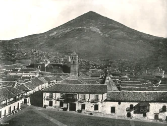 A cidade e a montanha, Potosi, Bolívia, 1895.