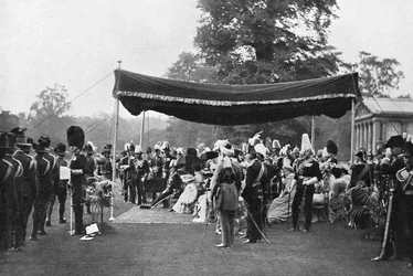 A parada da coroação, 1902-1903