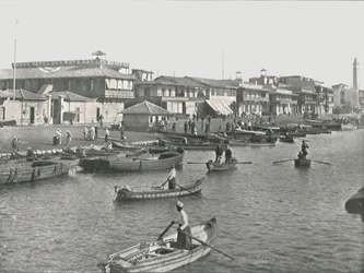 A entrada para o canal de Suez em Port Said, Egito, 1895.