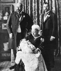 O futuro dia do batismo do rei Eduardo VIII, 16 de julho de 1894