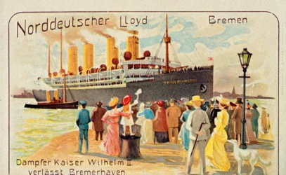 O gigante SS Kaiser Wilhelm II se afasta do cais em Bremerhaven, Alemanha, 1905.