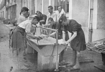 O banheiro matinal no continente, 1914