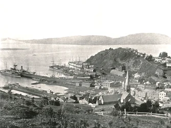 A cidade e o porto, Port Chalmers, Nova Zelândia, 1895.