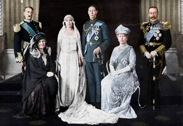 O casamento do Duque de York e Lady Elizabeth Bowes-Lyon, 1923.