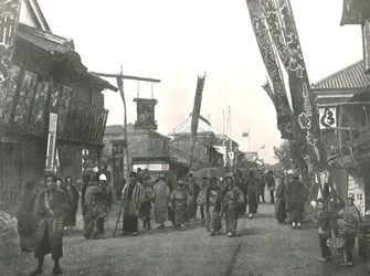 Rua do teatro, Yokohama, Japão, 1895.