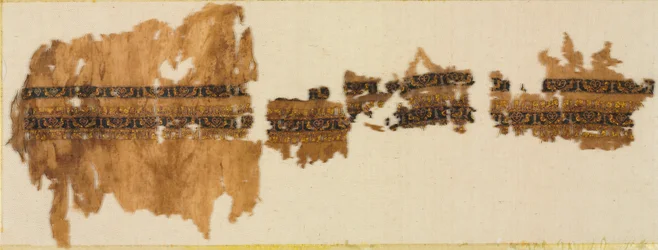 Tiraz com ouro, provavelmente de uma manga larga, 1013-1020.