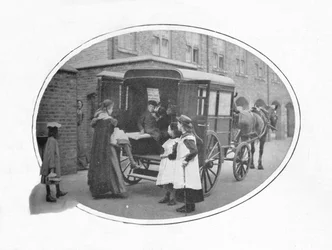 Para a escola de ambulância, Londres, c1903 1903