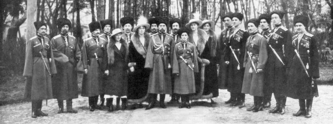 O czar Nicolau II da Rússia e sua família antes da abdicação, 1917