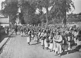 Turcos aguardando a ordem avançar, 1914
