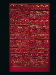 Dois fragmentos de painel de tapeçaria, 1000-1460s.