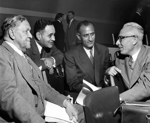 Delegados dos Estados Unidos e do Paquistão nas Nações Unidas, Paris, década de 1950