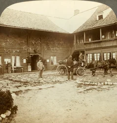 Victoria Hotel, adornado com chifres de rena, em Kongsberg, na áspera Noruega, c1905.