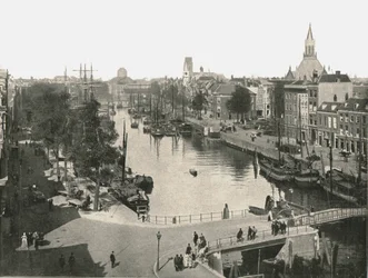 Vista de Roterdã, Holanda, 1895.