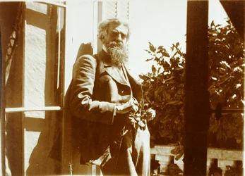 Vladimir Solovyov, filósofo russo, poeta e crítico literário, Cannes, França, 1899