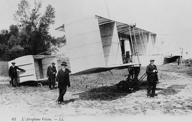 Biplano de Voisin, 1910