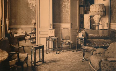 Sala de espera no escritório de ministros da Embaixada Cubana em Bruxelas, Bélgica, 1927.