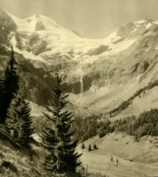 Cachoeira em Käfertal em Ferleiten, Áustria, c1935.