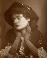 Winifred Emery, atriz britânica, 1883
