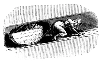 Putter mulher arrastando um trenó de carvão ao longo de uma costura estreita, South Wales, c1848