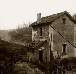 Cruzes de madeira, túnel de Tavannes, Verdun, norte da França, c1914-c1918