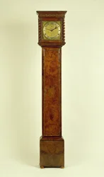Relógio antigo em nogueira Charles II, de Charles Gretton (fl.1672-1733)