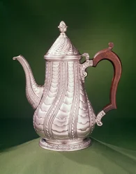 Cafeteira por Paul de Lamerie, c.1745