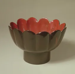 Taça, Dinastia Song (960-1279) (madeira lacada)