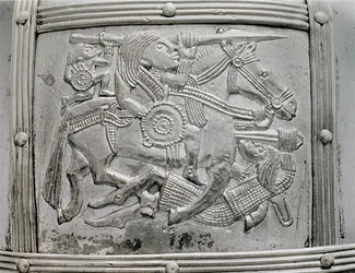 Fragmento de capacete, de Sutton Hoo Treasure, século VII dC