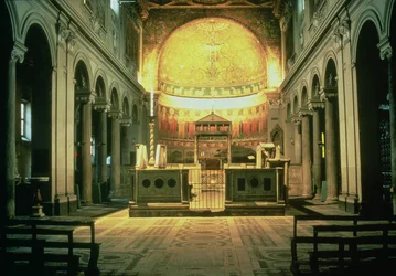 Vista interior, de, a, principal, altar, de, san clemente, roma, itália