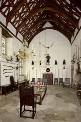 Interior do grande salão, casa de Cotehele, Cornwall
