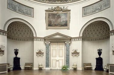 Kedleston Hall, The Saloon, Derbyshire, Reino Unido, projetado por Robert Adam (1728-92) concluído em 1763