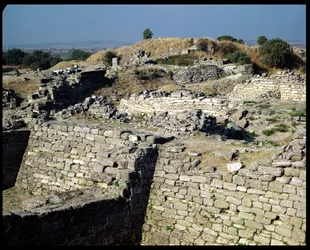 A colina de Hissarlik, local da antiga cidade de Troia, 3000-1100 a.C.