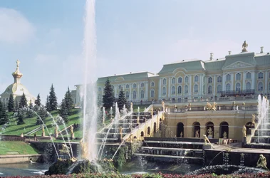 Vista, de, peterhof, palácio, sobre, a, sanson, chafariz, de, a, terraços