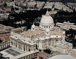 Vista aérea da Basílica de São Pedro, Roma
